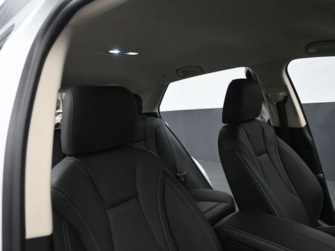 Used 2023 Buick Envision Essence AWD/4WD image 31