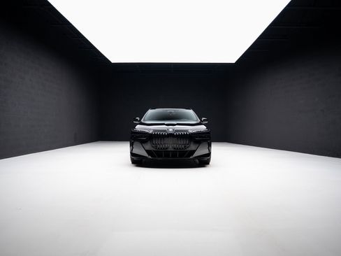 Used 2023 BMW i7 xDrive60 w/ Executive Package 2 image 85