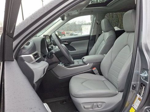 Certified 2026 Toyota Highlander XLE AWD/4WD image 13
