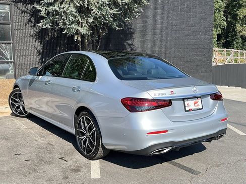 Used 2022 Mercedes-Benz E 350 Sedan image 17