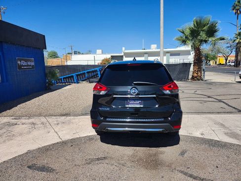 Used 2017 Nissan Rogue S w/ S Appearance Package FWD image 12