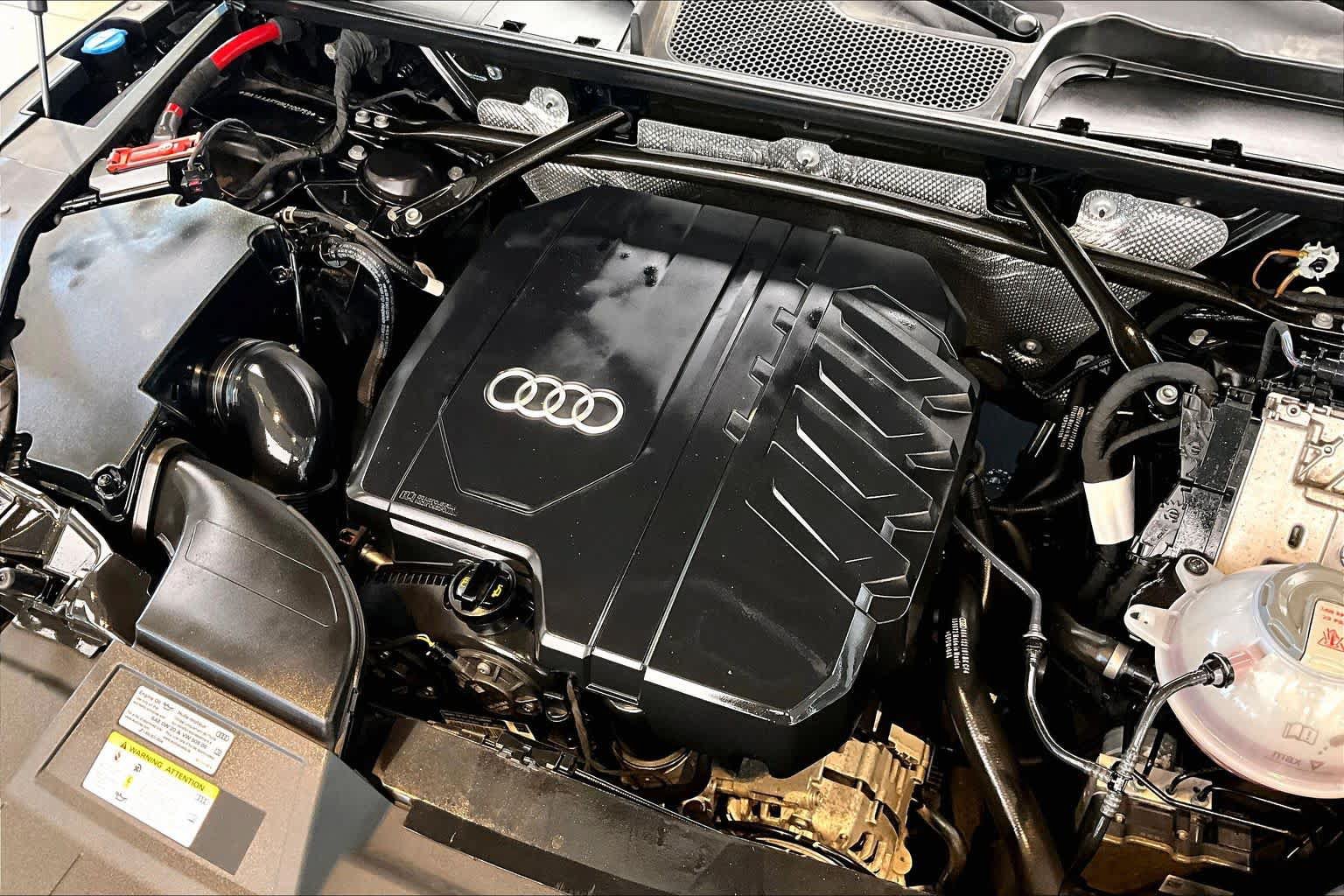 Used 2021 Audi Q5 2.0T Premium w/ Convenience Package AWD/4WD image 31