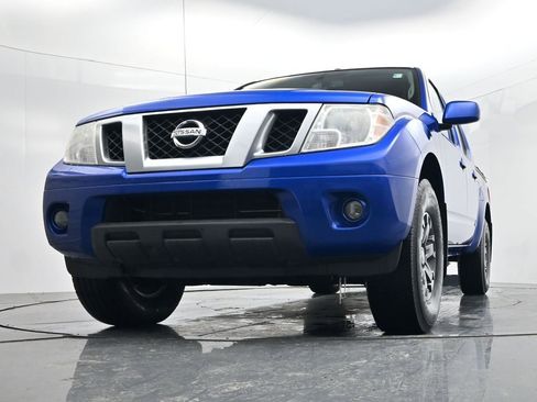 Used 2014 Nissan Frontier PRO-4X image 40