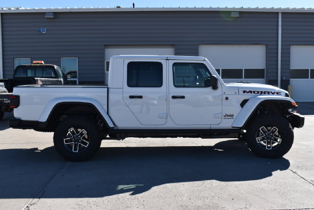 New 2026 Jeep Gladiator Mojave AWD/4WD image 4