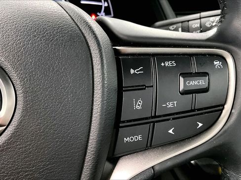 Used 2024 Lexus UX 250h FWD image 25