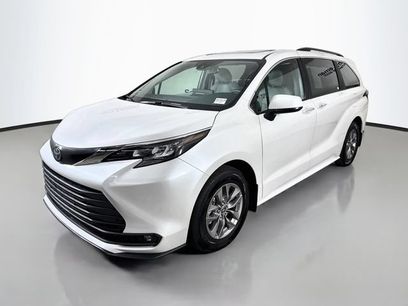 Used 2025 Toyota Sienna XLE