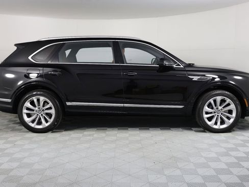 Certified 2023 Bentley Bentayga Extended Wheelbase image 10