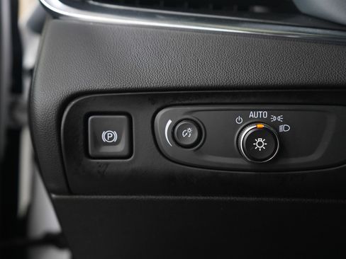 Used 2018 Buick Enclave Essence w/ Trailering Package AWD/4WD image 28
