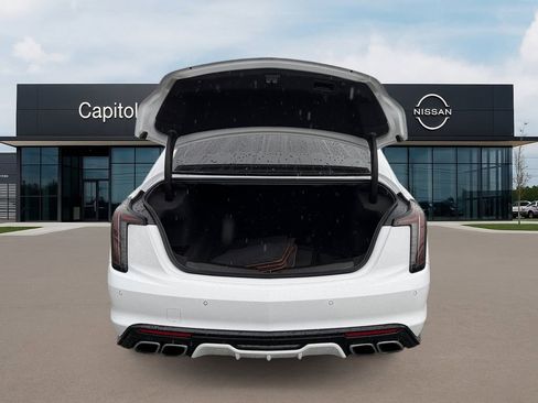 Used 2022 Cadillac CT5 V image 10