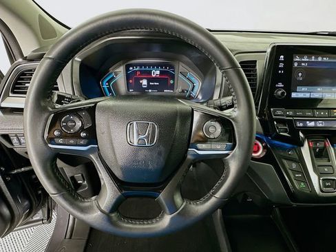 Used 2023 Honda Odyssey Touring image 11