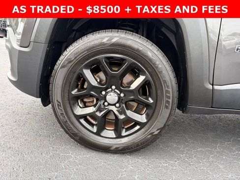 Used 2017 Jeep Renegade Latitude w/ Safety & Security Group FWD image 9