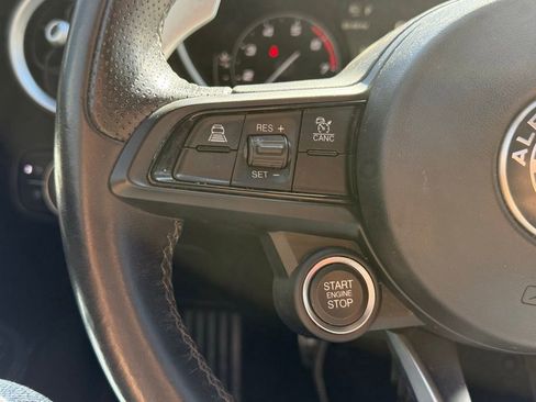 Used 2022 Alfa Romeo Giulia Sprint image 11