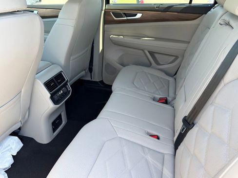 New 2026 Volkswagen Atlas SE FWD image 27