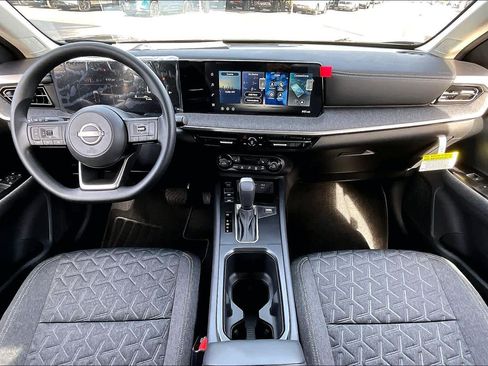 New 2026 Nissan Kicks SV image 5