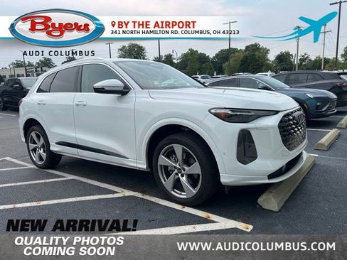 Used 2025 Audi Q5 Premium Plus w/ Premium Plus AWD/4WD image 1