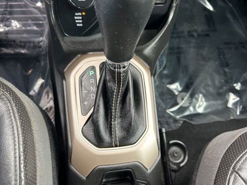 Used 2015 Jeep Renegade Limited AWD/4WD image 20