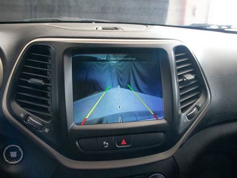 Used 2018 Jeep Cherokee Limited w/ High Altitude Package image 34