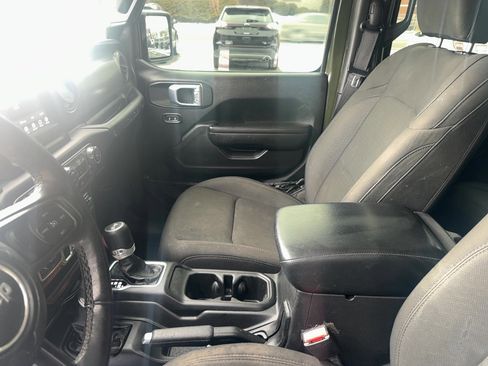 Used 2021 Jeep Wrangler Unlimited Sport image 17