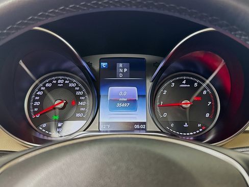 Used 2019 Mercedes-Benz GLC 300 4MATIC image 18