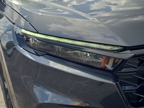 Used 2025 Honda CR-V Sport image 7