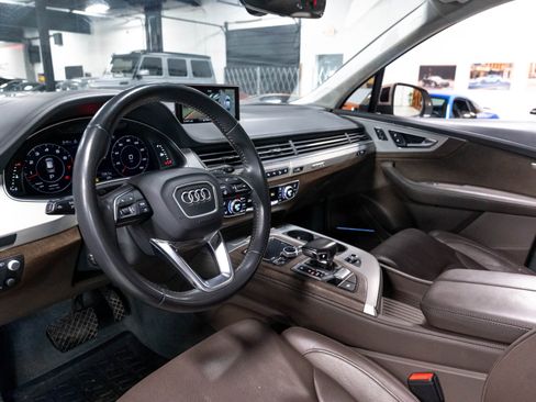 Used 2019 Audi Q7 3.0T Prestige AWD/4WD image 9