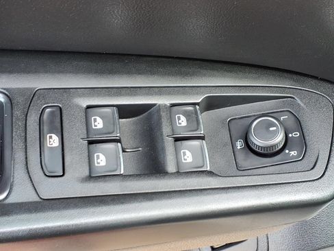 Used 2018 Volkswagen Atlas SEL FWD image 15