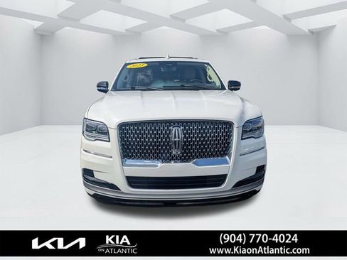 Used 2023 Lincoln Navigator Reserve AWD/4WD image 8