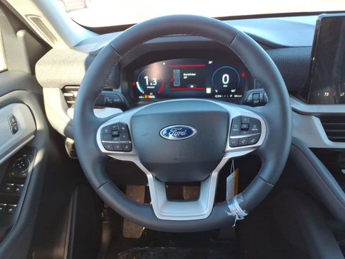 New 2026 Ford Explorer Active w/ Active Comfort Package image 13