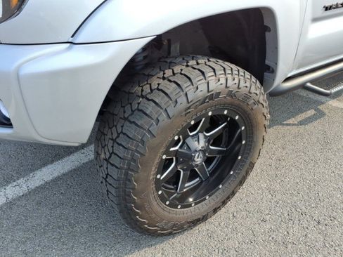 Used 2012 Toyota Tacoma 4x4 Double Cab w/ TRD Sport Upgrade Pkg image 14