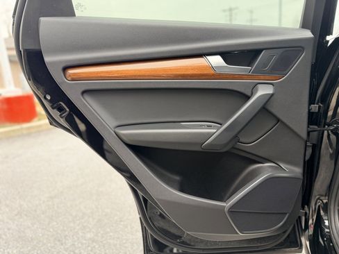 Certified 2023 Audi Q5 2.0T Premium w/ Convenience Package image 15