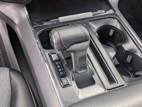 Used 2025 Ford F150 Lariat w/ Equipment Group 501A Mid image 26