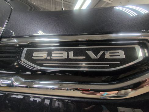 Used 2022 GMC Sierra 1500 SLT w/ SLT Premium Plus Package image 17