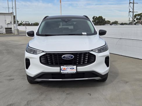 Used 2025 Ford Escape Active image 3