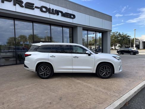 Used 2025 Lexus TX 350 AWD image 2