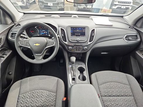 Used 2024 Chevrolet Equinox LT image 9