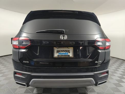 Certified 2024 Honda Pilot Elite image 5