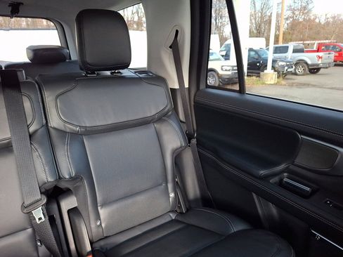 New 2025 Ford Expedition Platinum w/ Driver's Package image 14