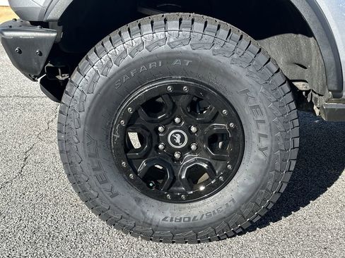 Used 2022 Ford Bronco Black Diamond image 11