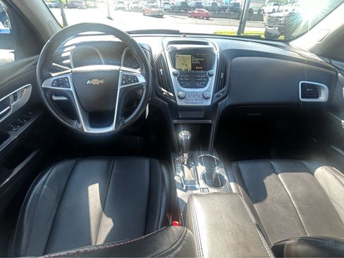 Used 2017 Chevrolet Equinox Premier w/ Enhanced Convenience Package FWD image 11