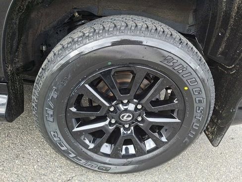 Certified 2023 Lexus GX 460 w/ Black Line Special Edition image 7