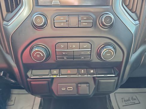 Used 2020 Chevrolet Silverado 1500 LT AWD/4WD image 26