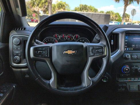 Used 2021 Chevrolet Silverado 1500 LT image 11