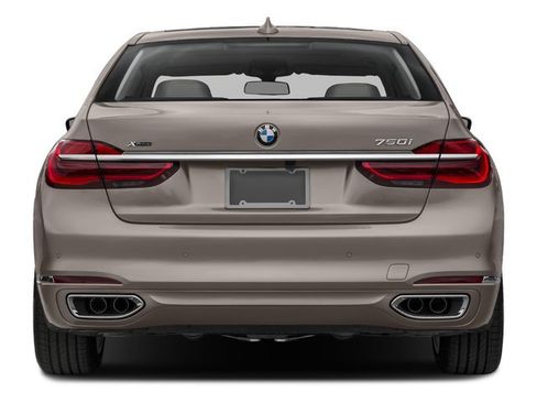 Used 2017 BMW 750i RWD image 5