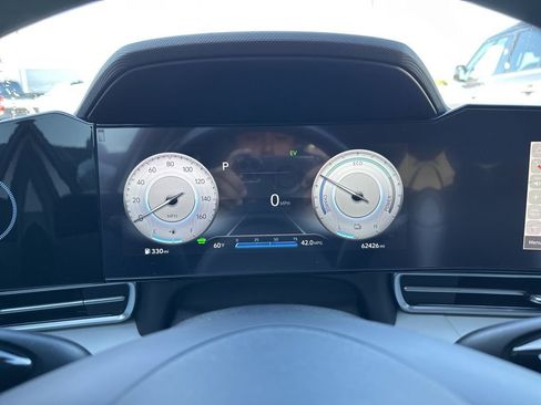 Used 2023 Hyundai Elantra Limited w/ Winter Weather Package image 10