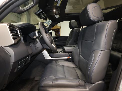 Used 2026 Toyota Tundra Platinum AWD/4WD image 22