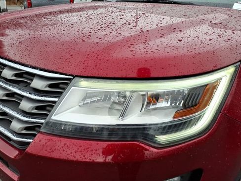 Used 2017 Ford Explorer XLT w/ Equipment Group 202A image 13
