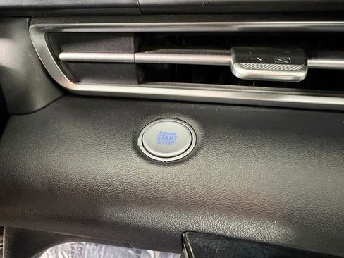 Used 2021 Hyundai Elantra SEL image 21