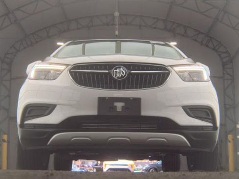 Used 2022 Buick Encore Preferred w/ Safety Package image 3