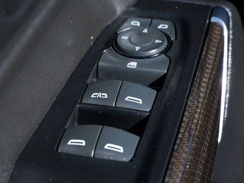 Used 2022 Chevrolet Silverado 1500 RST w/ Convenience Package II image 16