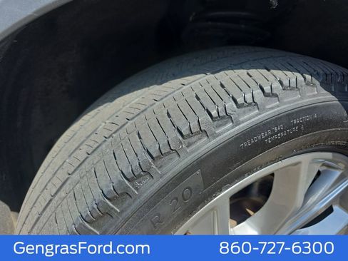 Used 2023 Ford Explorer Limited image 37